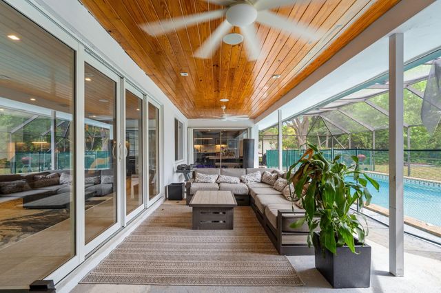 10140 NW 37TH Street, Coral Springs, FL 33065