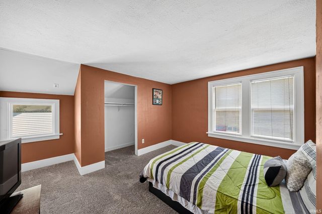 1022 Diamond Avenue, South Bend, IN 46628