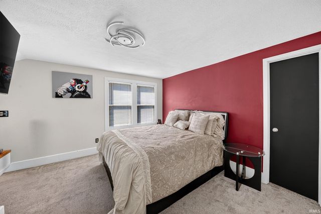 1022 Diamond Avenue, South Bend, IN 46628