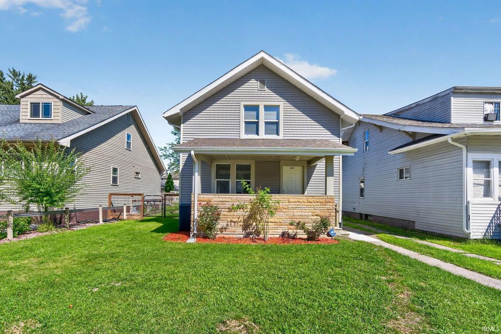 1022 Diamond Avenue, South Bend, IN 46628