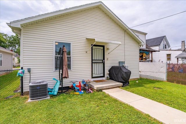 710 E Iowa Street, Evansville, IN 47711