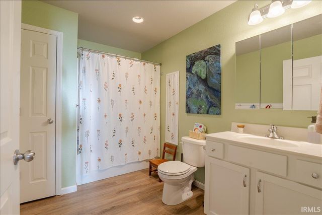 710 E Iowa Street, Evansville, IN 47711