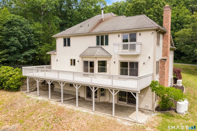 282 Tepi Drive, Southbury, CT 06488