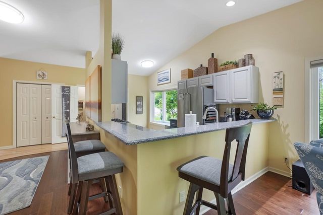 533 White Oak TRAIL, Hartland, WI 53029