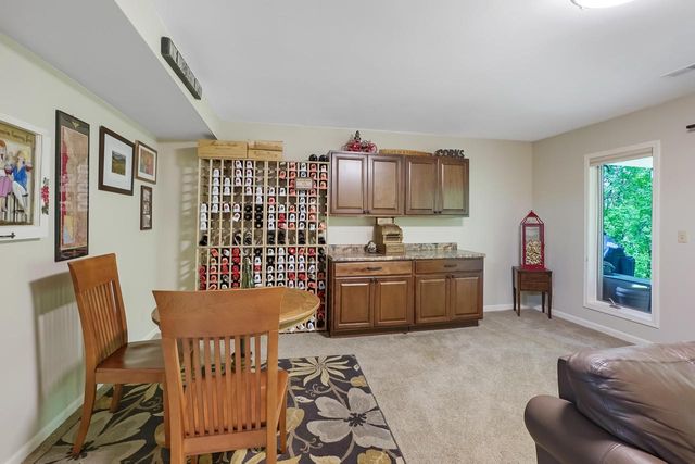 533 White Oak TRAIL, Hartland, WI 53029