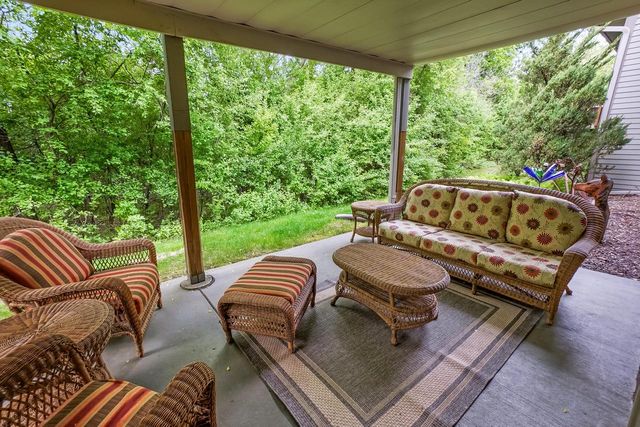 533 White Oak TRAIL, Hartland, WI 53029