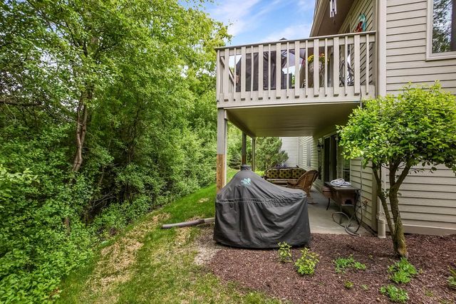 533 White Oak TRAIL, Hartland, WI 53029
