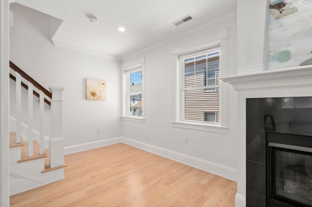 156 Ash Street 2, Waltham, MA 02453