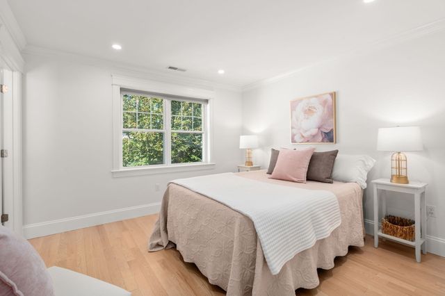 156 Ash Street 2, Waltham, MA 02453