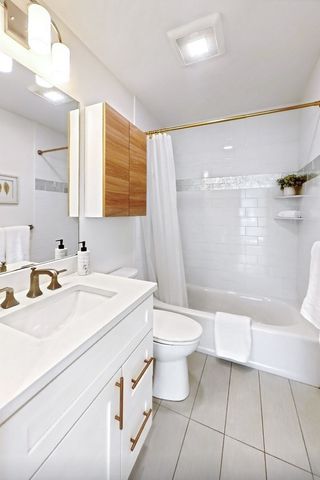 156 Ash Street 2, Waltham, MA 02453
