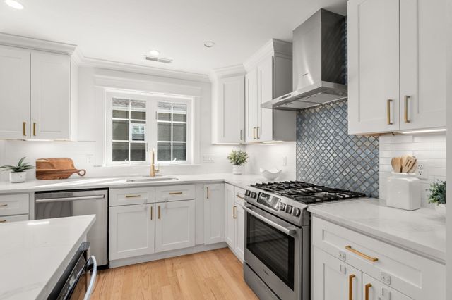 156 Ash Street 2, Waltham, MA 02453