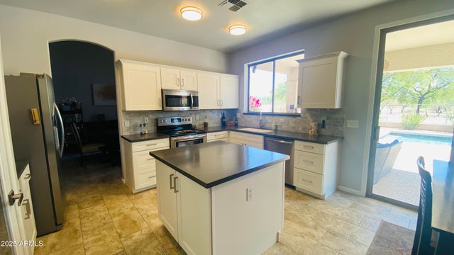 6047 W MORROW Drive, Glendale, AZ 85308
