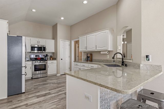 11960 S 268th East Avenue, Coweta, OK 74429