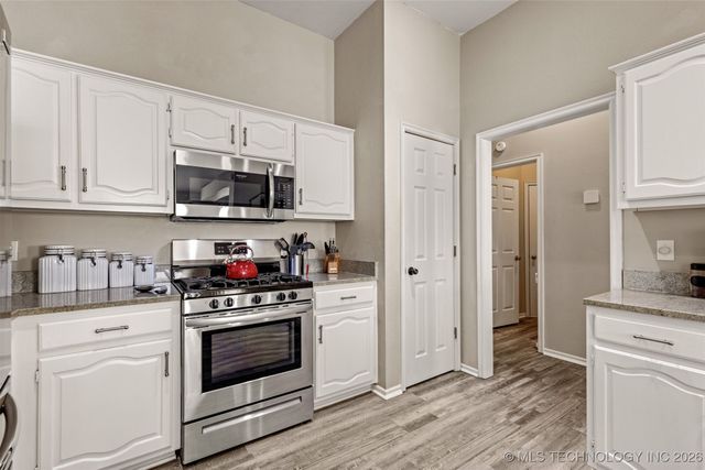 11960 S 268th East Avenue, Coweta, OK 74429