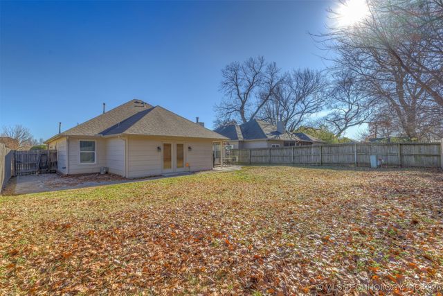 11960 S 268th East Avenue, Coweta, OK 74429