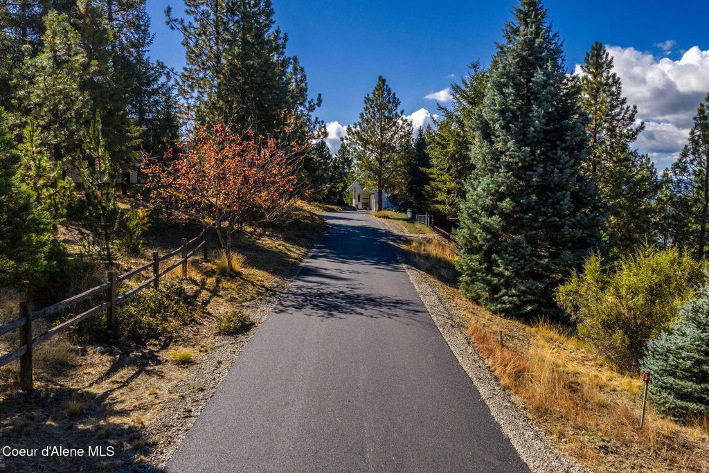 2079 S WHITETAIL CROSSING CT, Coeur d'Alene, ID 83814 photo 5