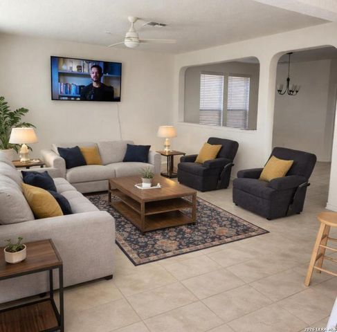 5822 Agave Spine, San Antonio, TX 78261