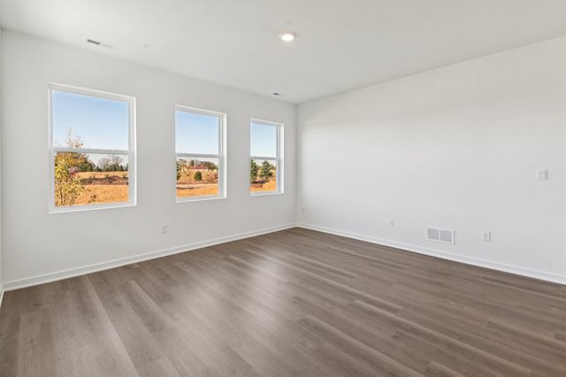 808 Plateau Drive, Pingree Grove, IL 60140