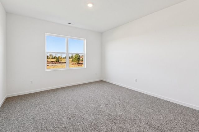 808 Plateau Drive, Pingree Grove, IL 60140