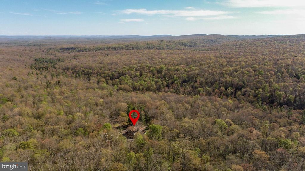 Image 1 of property listing at 2448 BIRCHWOOD DR, Oakland, MD 21550