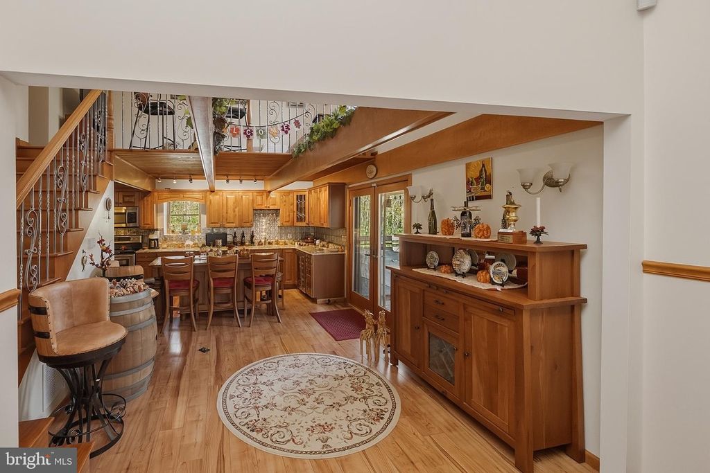 Image 16 of property listing at 2448 BIRCHWOOD DR, Oakland, MD 21550
