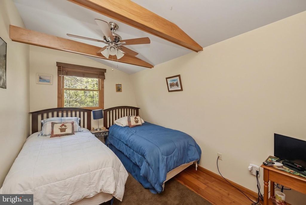 Image 26 of property listing at 2448 BIRCHWOOD DR, Oakland, MD 21550