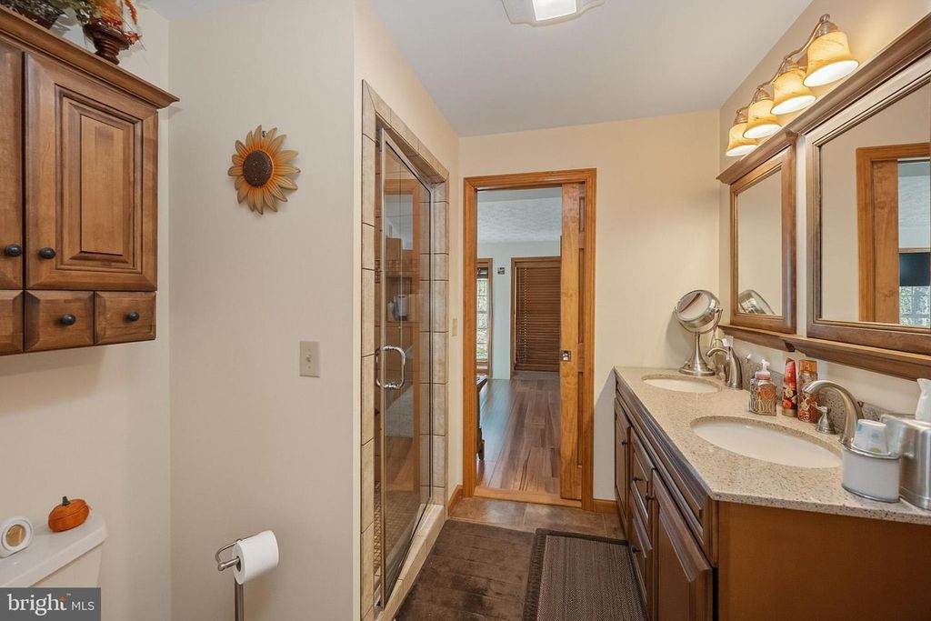 Image 35 of property listing at 2448 BIRCHWOOD DR, Oakland, MD 21550