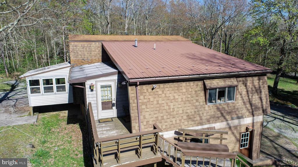 Image 46 of property listing at 2448 BIRCHWOOD DR, Oakland, MD 21550