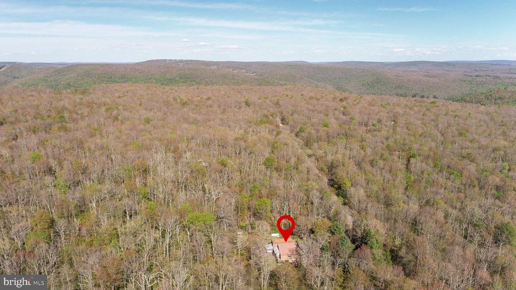 Image 53 of property listing at 2448 BIRCHWOOD DR, Oakland, MD 21550