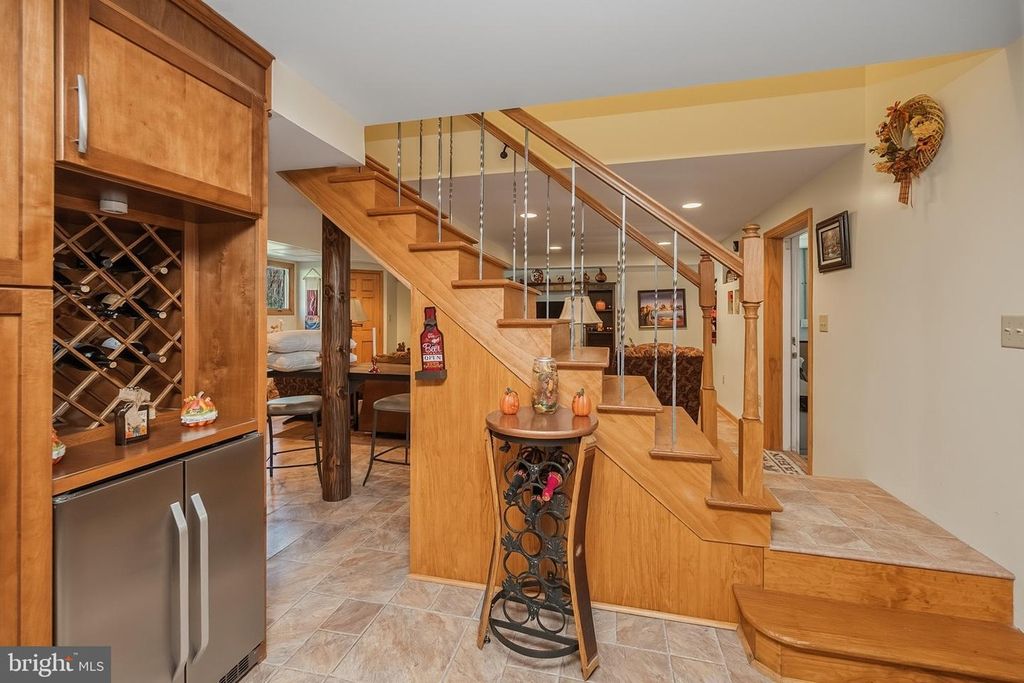 Image 6 of property listing at 2448 BIRCHWOOD DR, Oakland, MD 21550