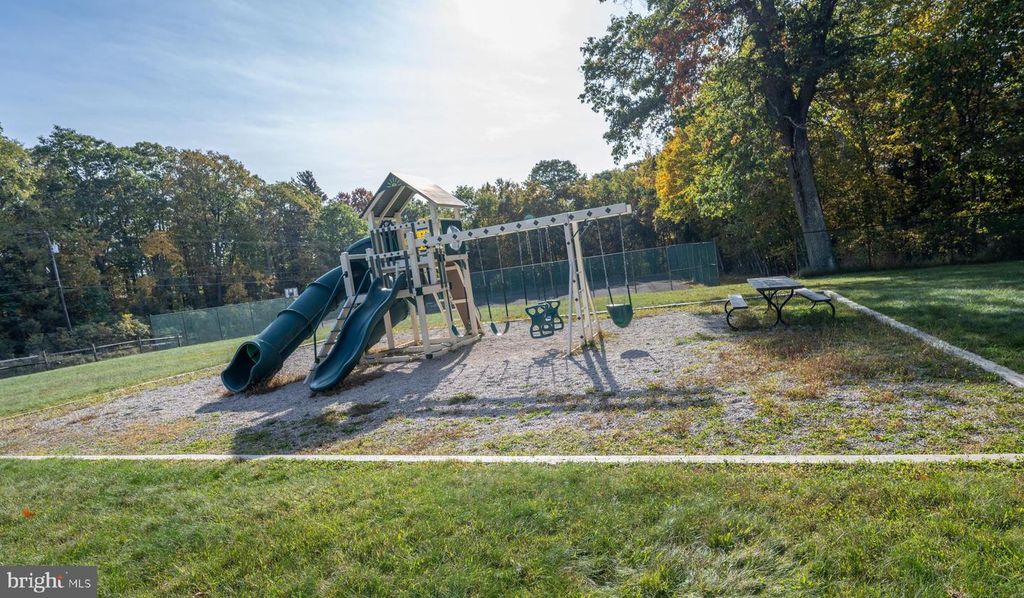 Image 68 of property listing at 2448 BIRCHWOOD DR, Oakland, MD 21550
