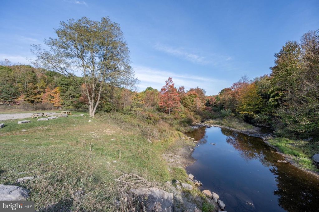 Image 75 of property listing at 2448 BIRCHWOOD DR, Oakland, MD 21550