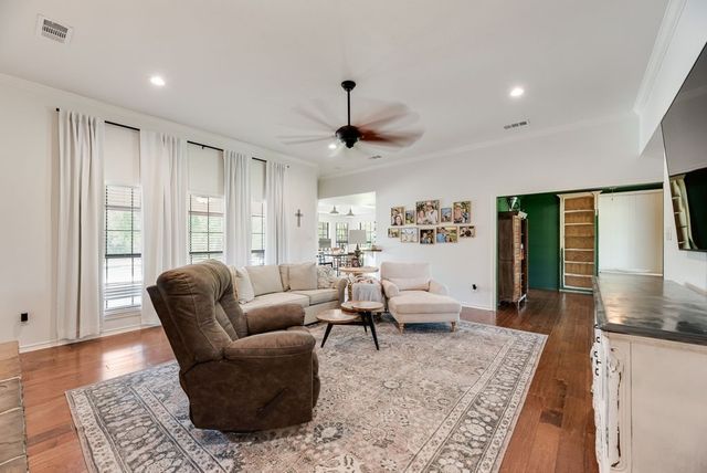 841 S Clinton Lane, Midlothian, TX 76065