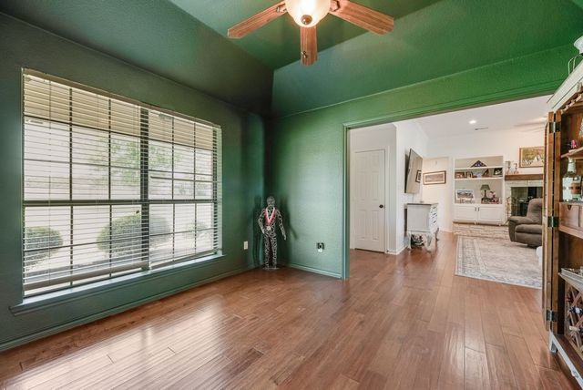 841 S Clinton Lane, Midlothian, TX 76065