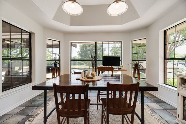 841 S Clinton Lane, Midlothian, TX 76065