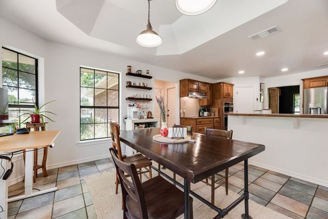 841 S Clinton Lane, Midlothian, TX 76065