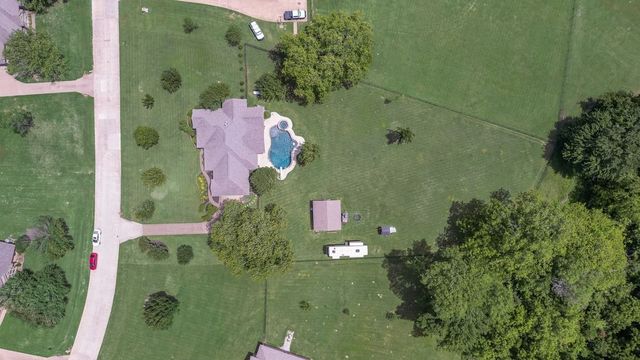 841 S Clinton Lane, Midlothian, TX 76065