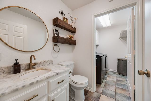 841 S Clinton Lane, Midlothian, TX 76065