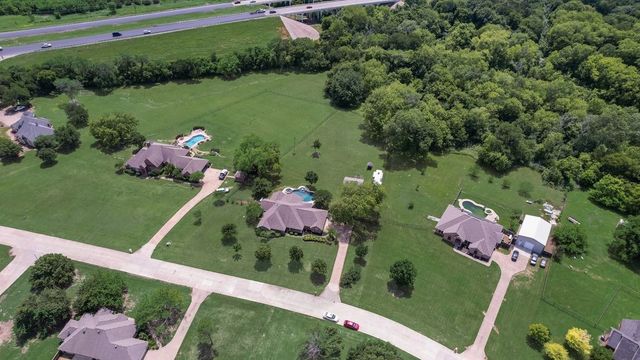 841 S Clinton Lane, Midlothian, TX 76065