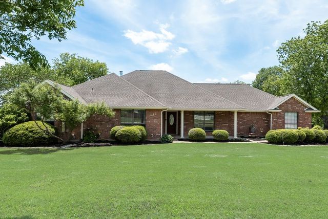 841 S Clinton Lane, Midlothian, TX 76065