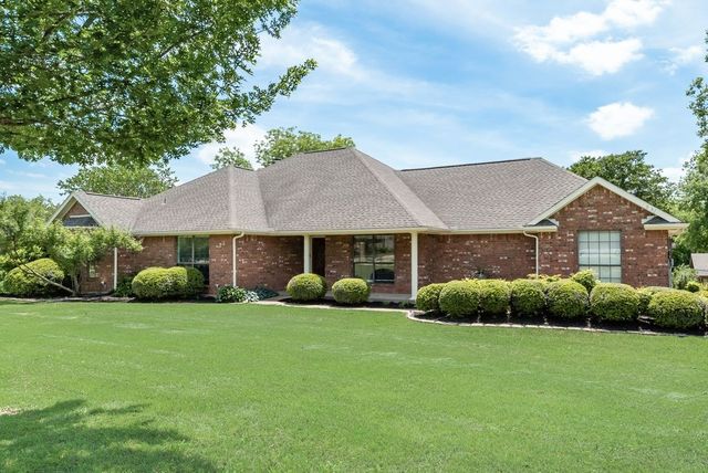 841 S Clinton Lane, Midlothian, TX 76065