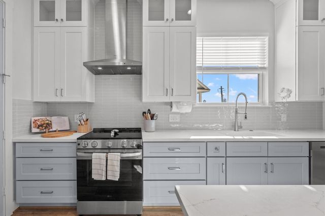 26831 Bay Water Drive, Galveston, TX 77554