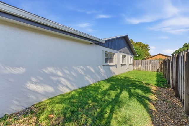 2428 NW 98th Lane, Coral Springs, FL 33065