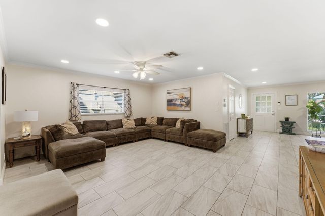 2428 NW 98th Lane, Coral Springs, FL 33065