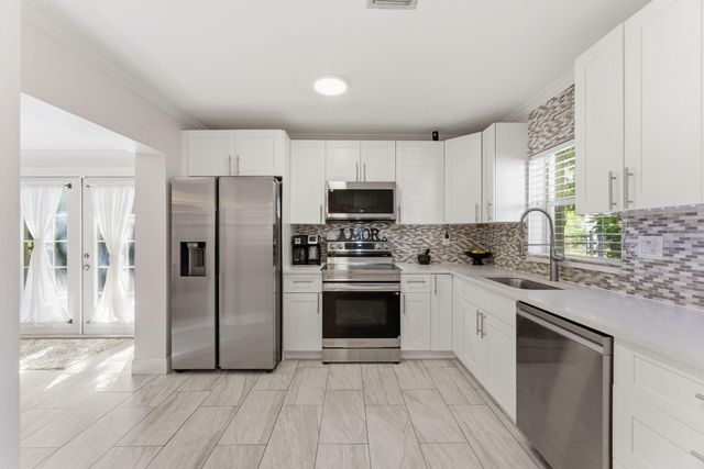 2428 NW 98th Lane, Coral Springs, FL 33065