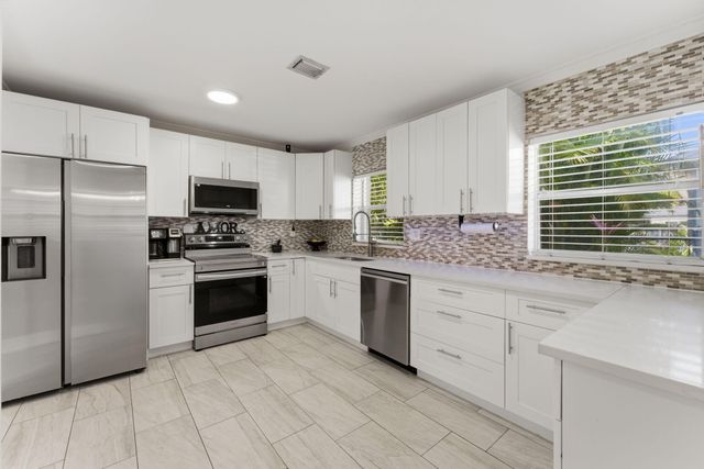 2428 NW 98th Lane, Coral Springs, FL 33065