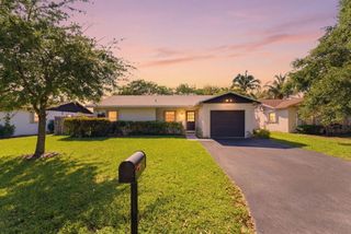 2428 NW 98th Lane, Coral Springs, FL 33065
