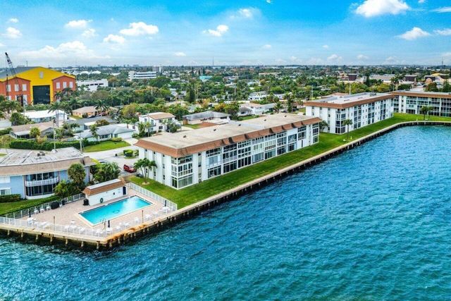 400 Wilma Circle 309, Riviera Beach, FL 33404