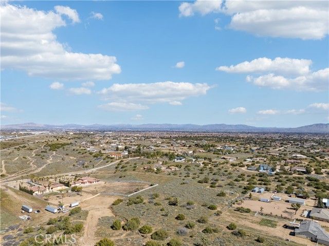 7971 Outpost Road, Oak Hills, CA 92344