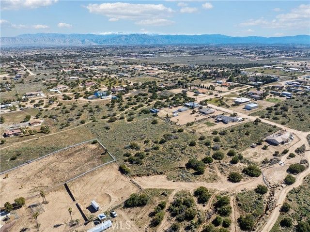 7971 Outpost Road, Oak Hills, CA 92344